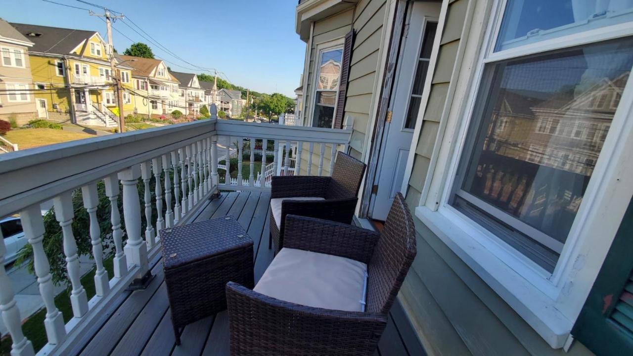 Near Train Station Gorgeous 3-Bedroom Apartment With Patios Boston Exterior foto